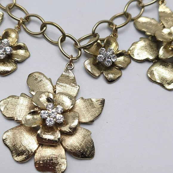 Gold Tone Flower Necklace Earrings Set Clear Rhinestone Adjustable Chain - Picture 8 of 11